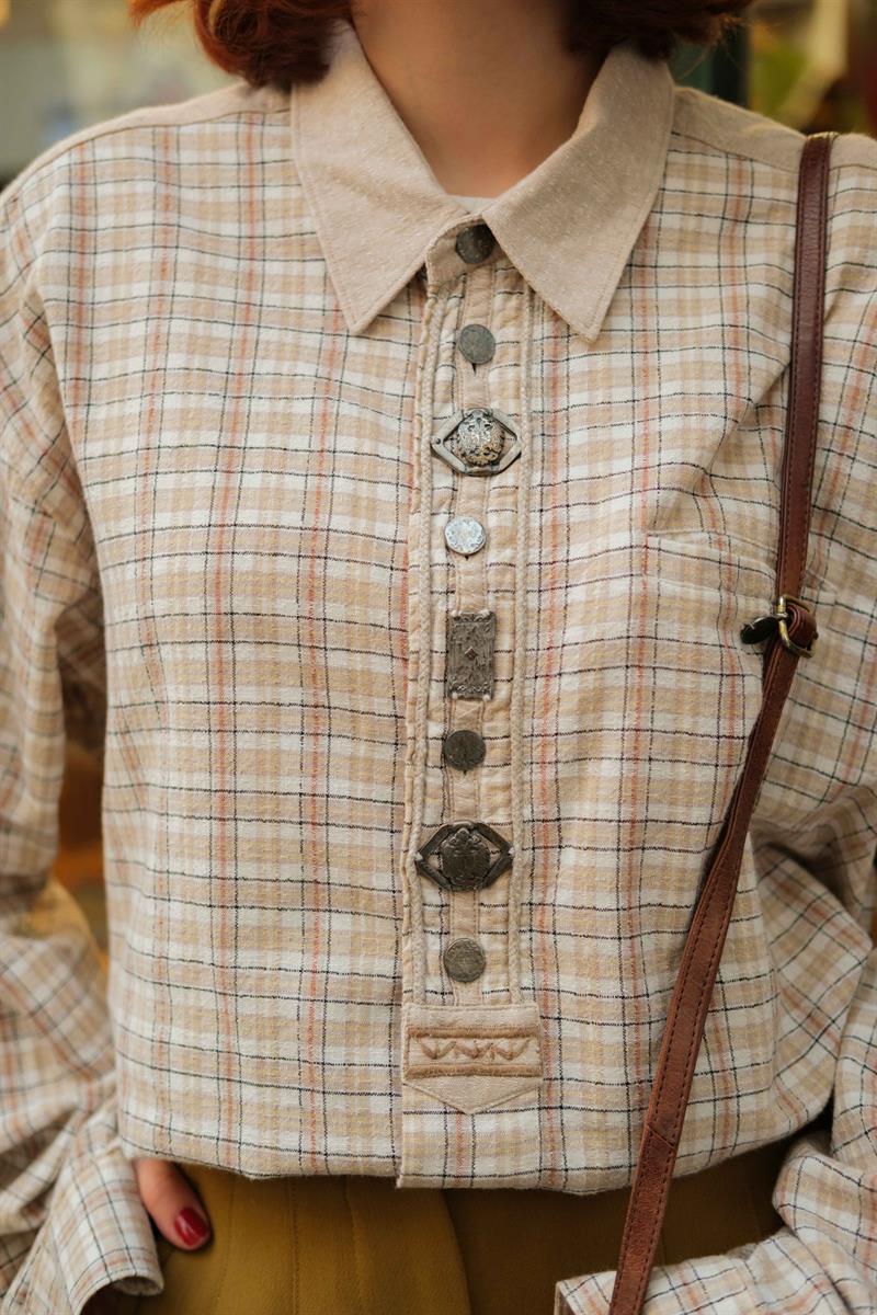 BAVYERA MODEL İŞLEMELİ GÖMLEK