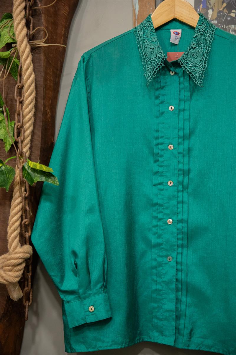 C&A Dantel Yaka Kadın Gömlek