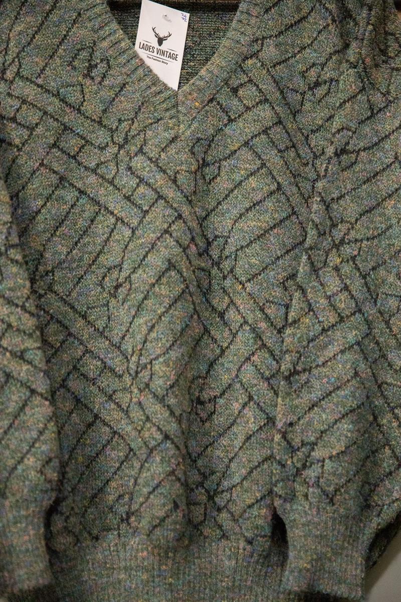 Classic 80s Wool Kazak
