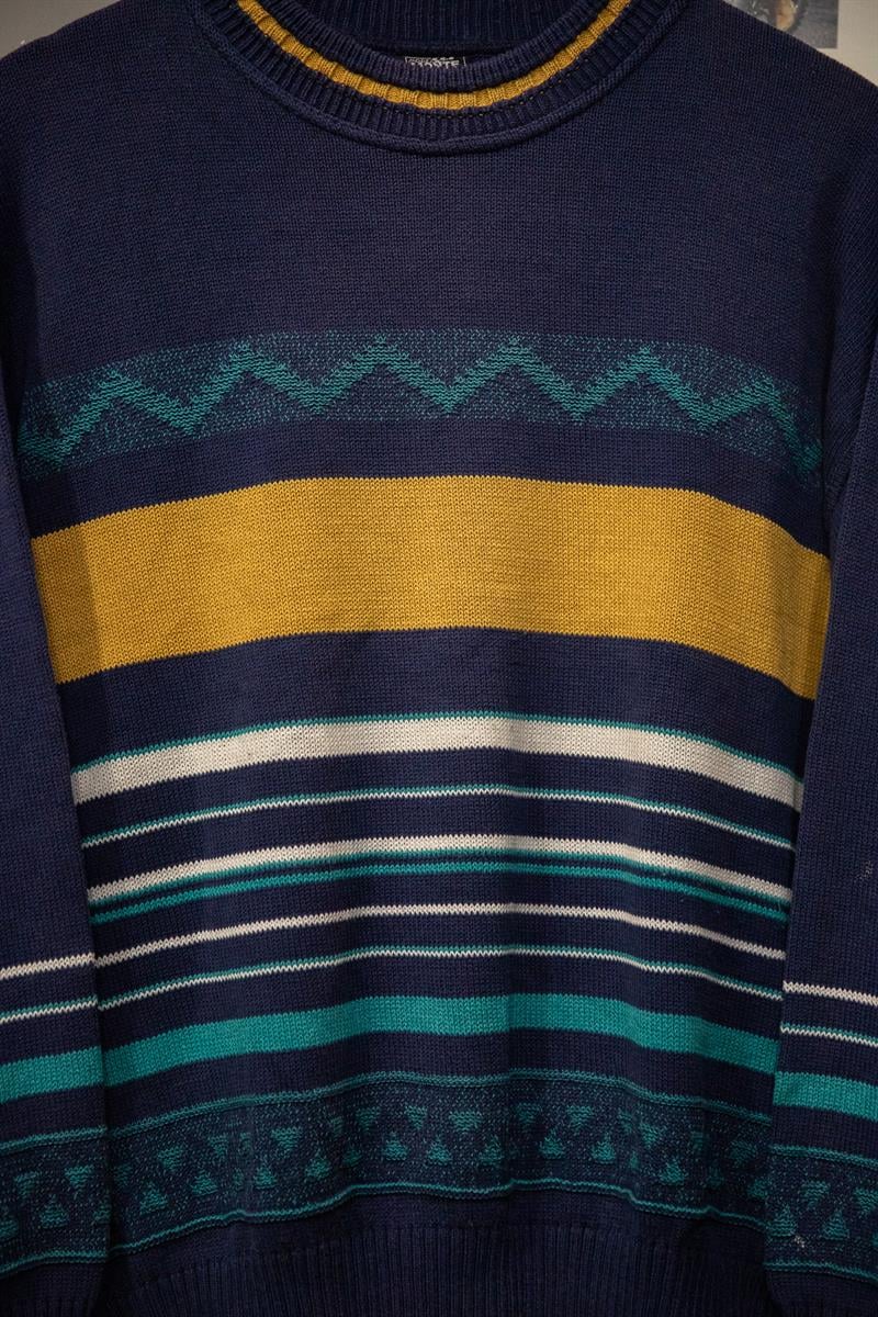 Colorful Kazak-Sweater