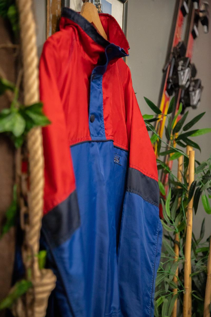 CUP 90s Kapüşonlu Yağmurluk