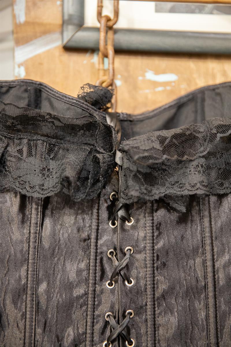 Dantel Detaylı Korset