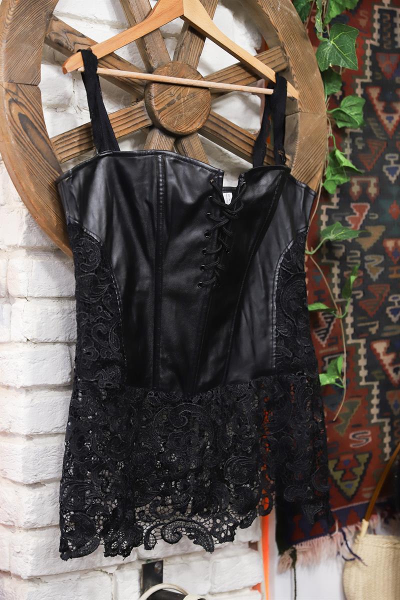 Goth Bağcıklı Dantel Deri Bustiyer