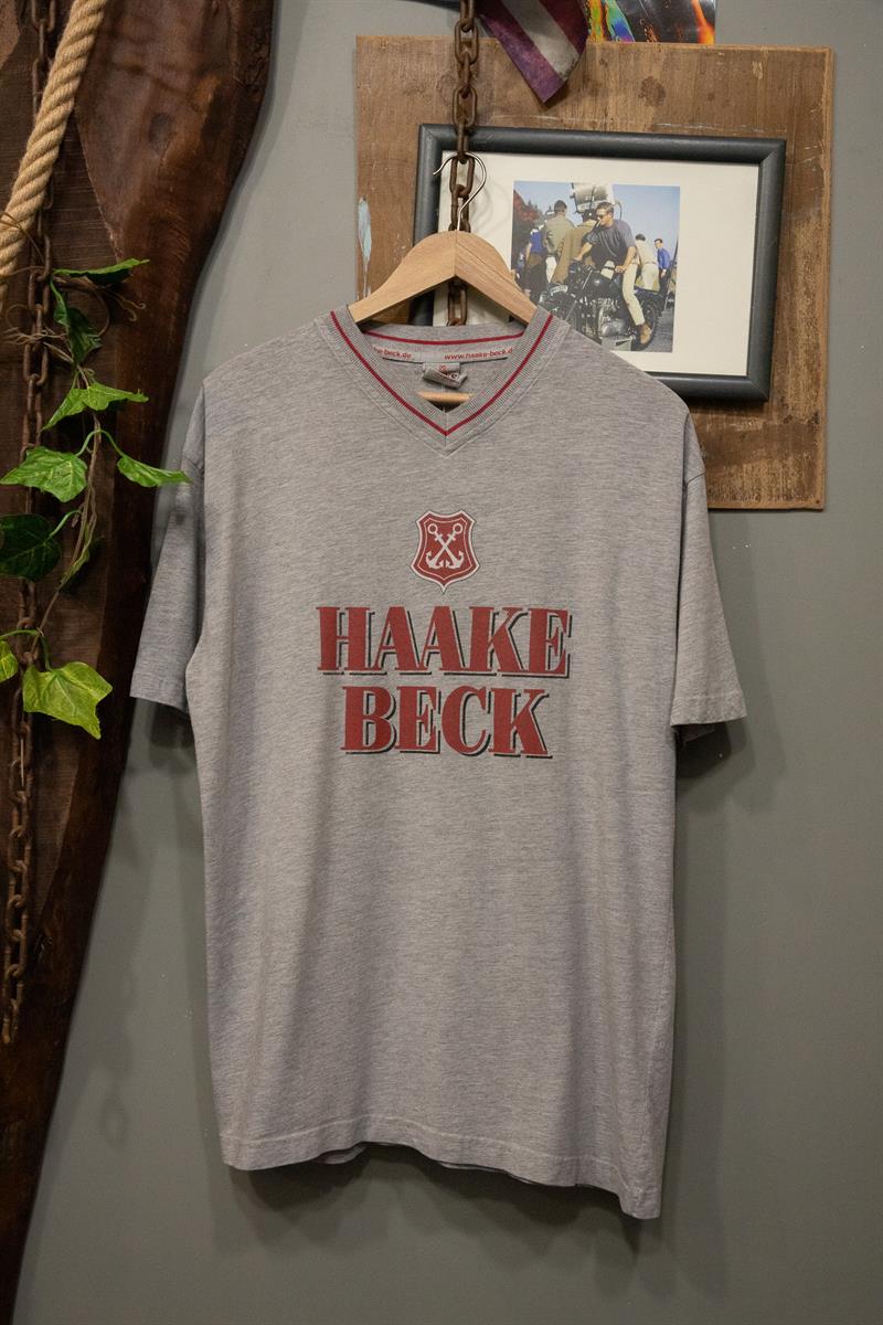 HAAKE BECK 90s T-Shirt