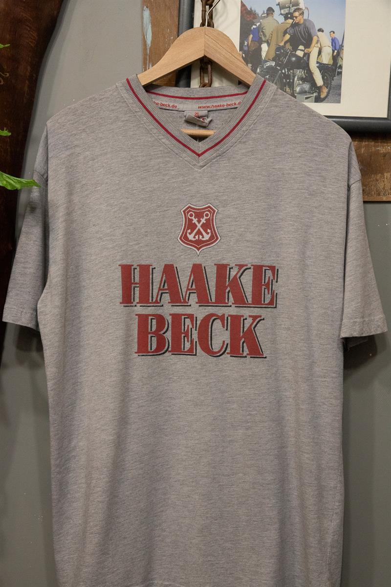 HAAKE BECK 90s T-Shirt