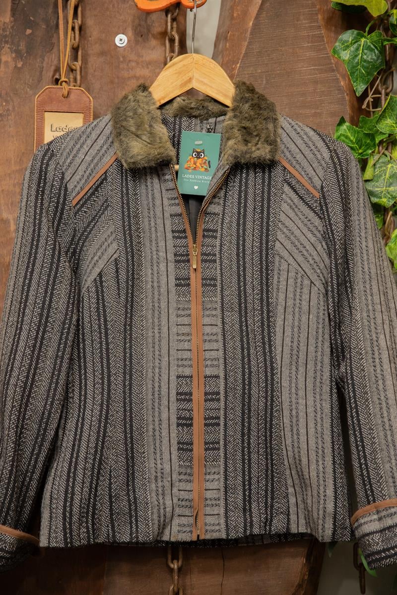 Kürklü Yaka 2000s Kısa Ceket