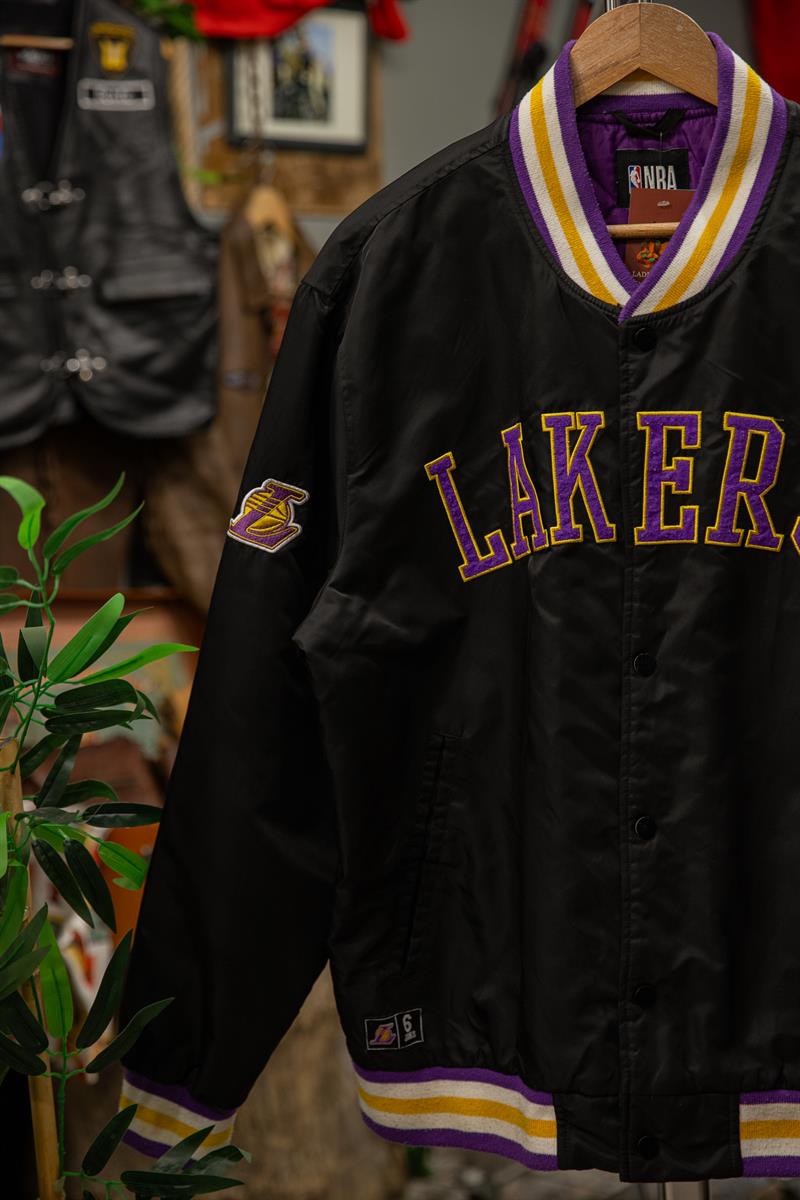 NBA LAKERS KOLEKSİYON MONT 