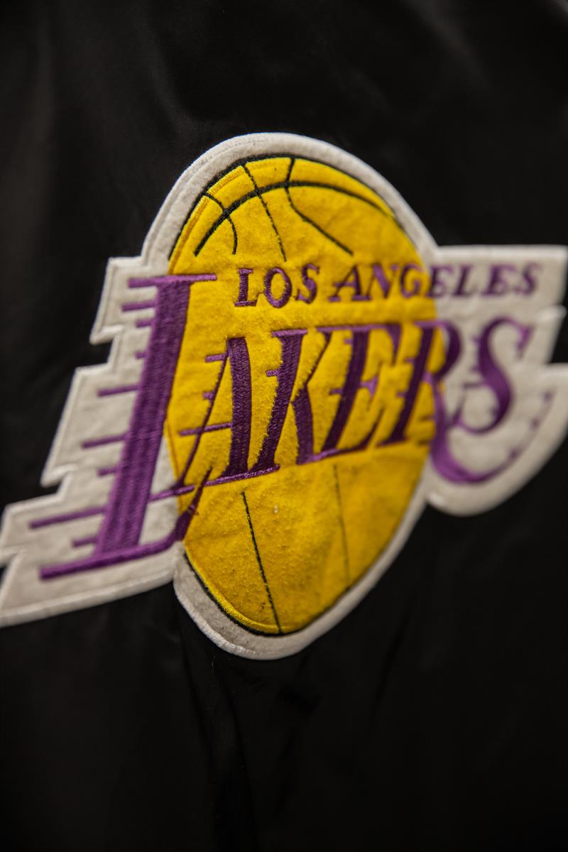 NBA LAKERS KOLEKSİYON MONT 