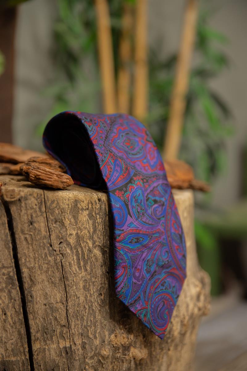 Purple Artistic PaisleySilk Kravat