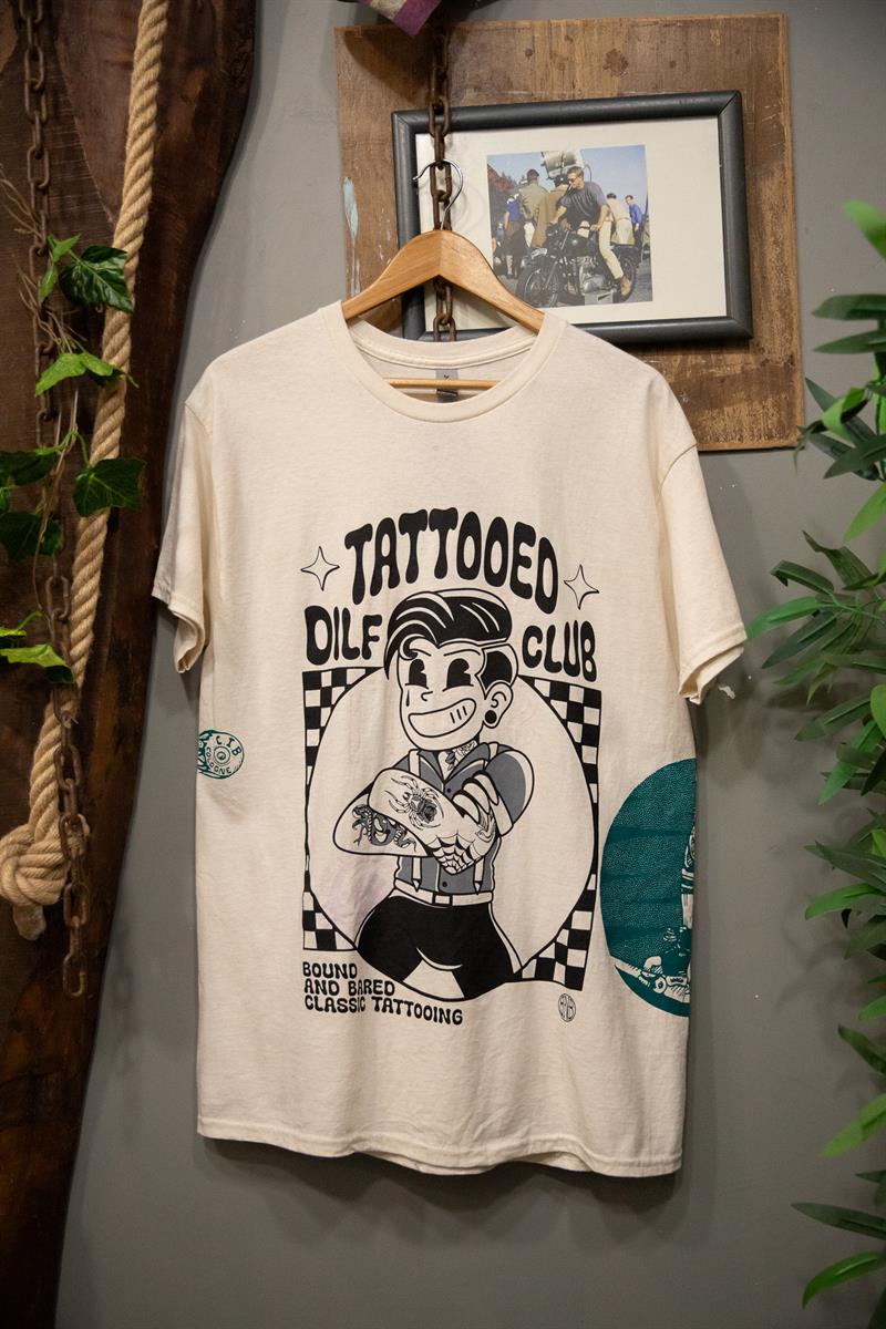 TATTOOED GILDAN 90s T-Shirt