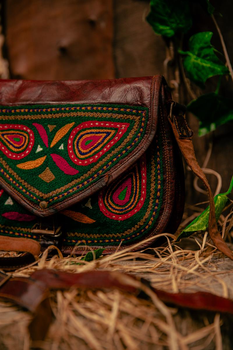 VİNTAGE 80LER ETNİK ÇANTA 