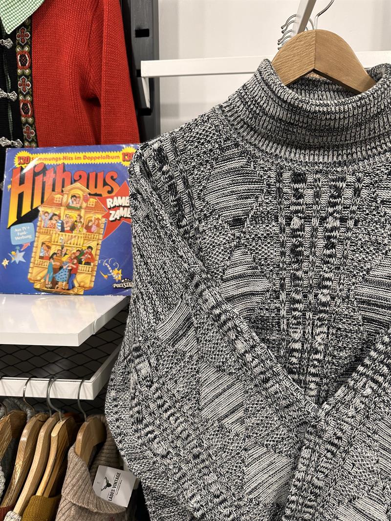 Vintage Canadian Unisex Kazak