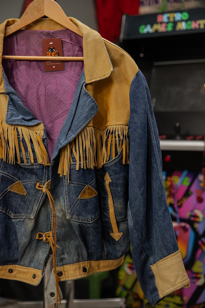 WESTERN MODEL KOT CEKET