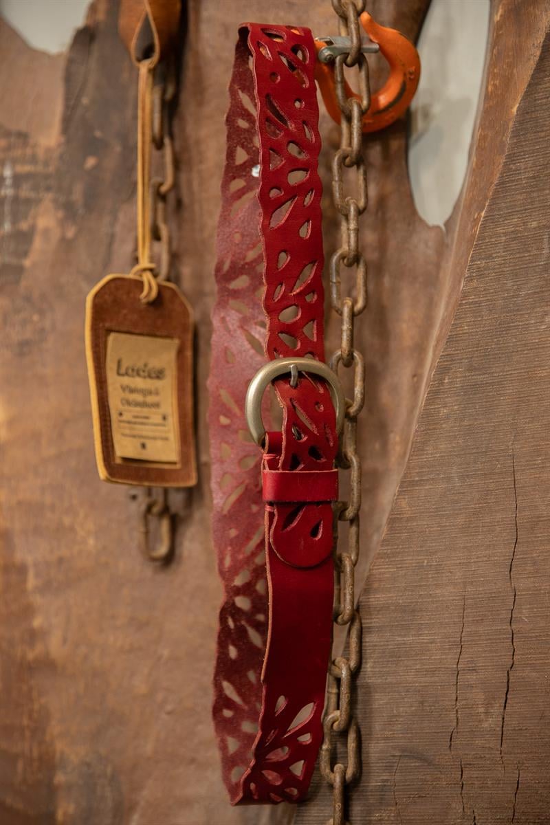 Wine Red Yaprak Delikli Deri Kemer