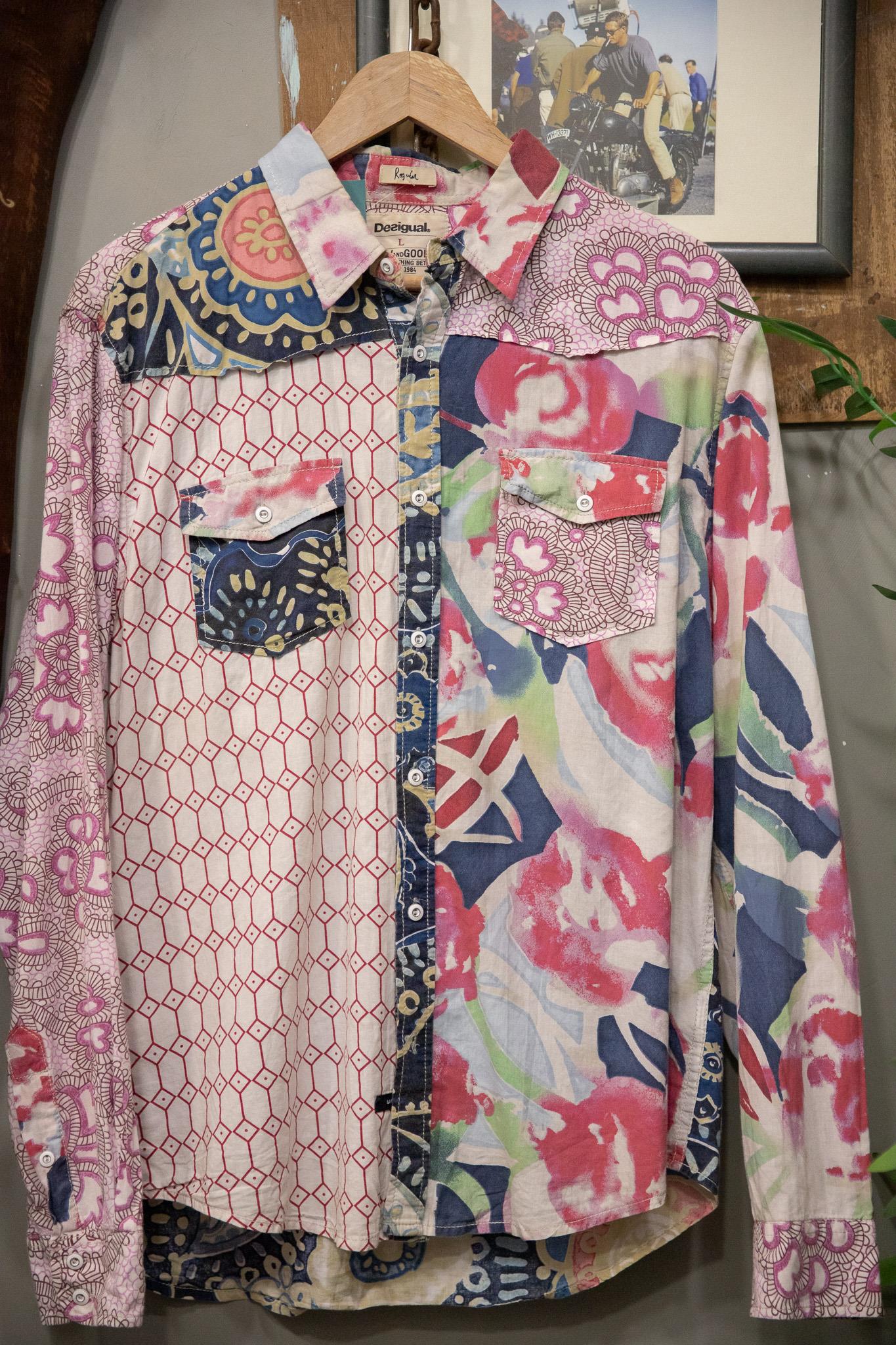 1984 Barcelona Tasarım Gömlek