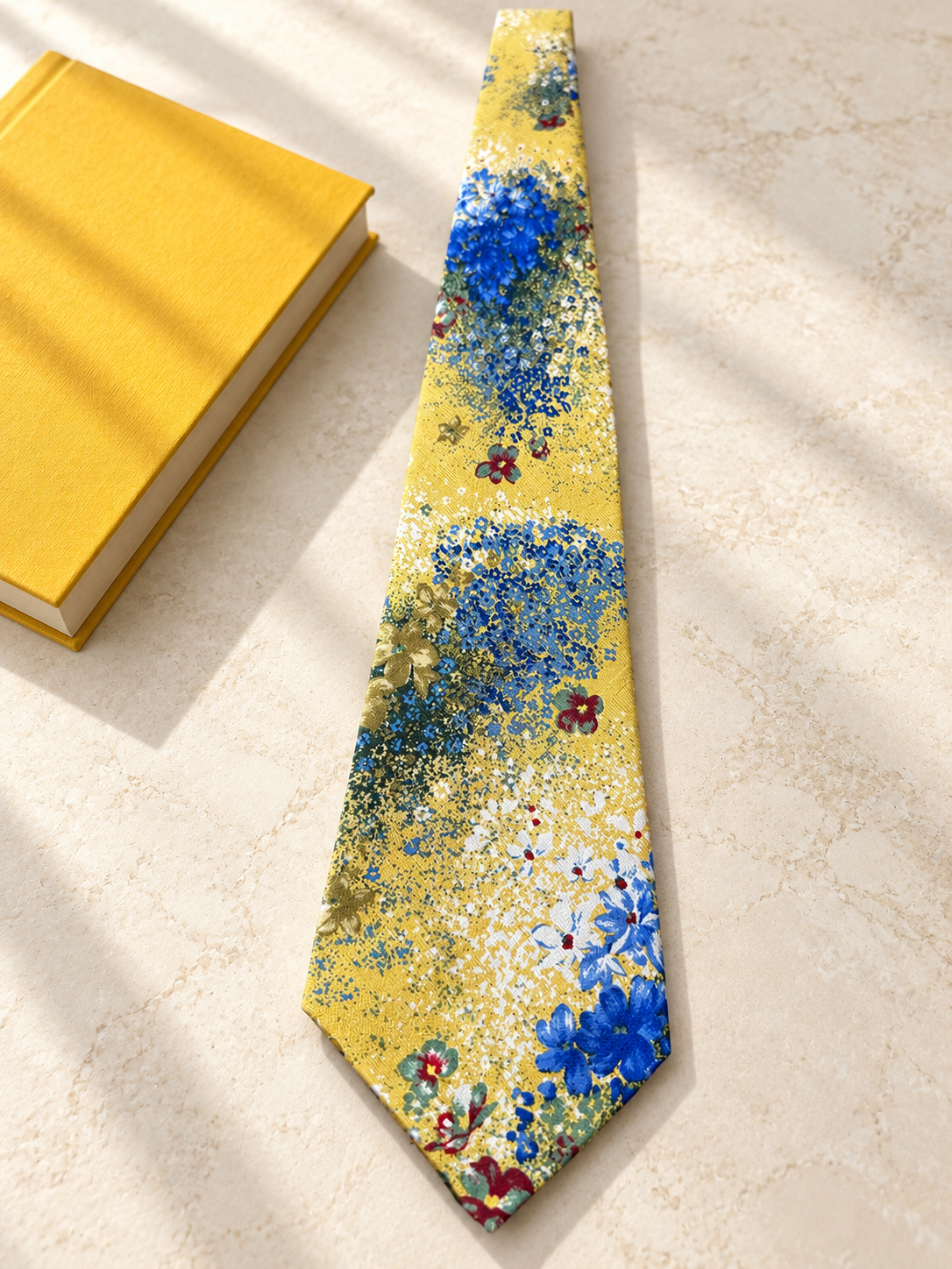 90s Yellow%Blue Floral Kravat
