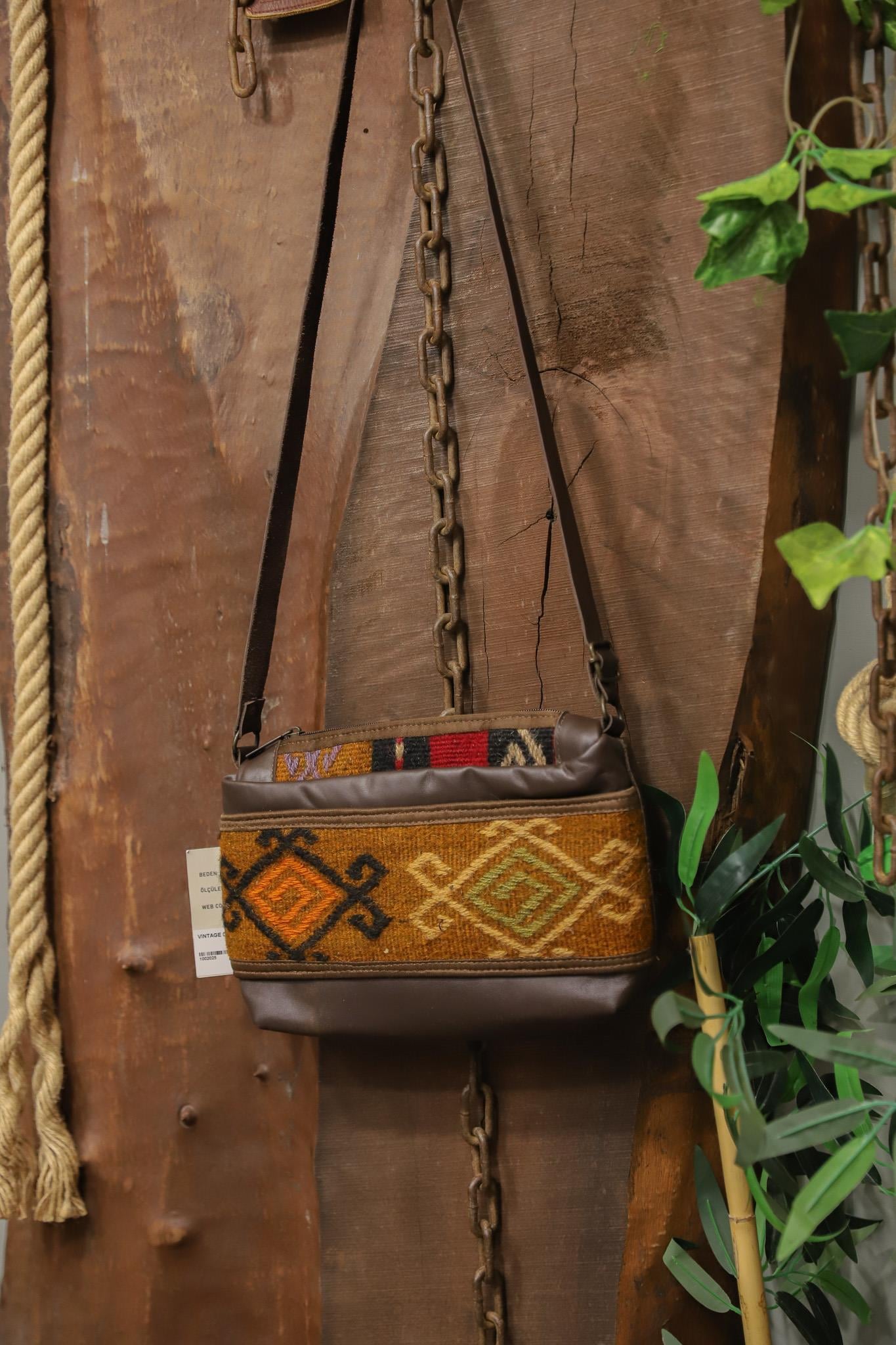 Kilim Desenli Etnik Deri Çanta