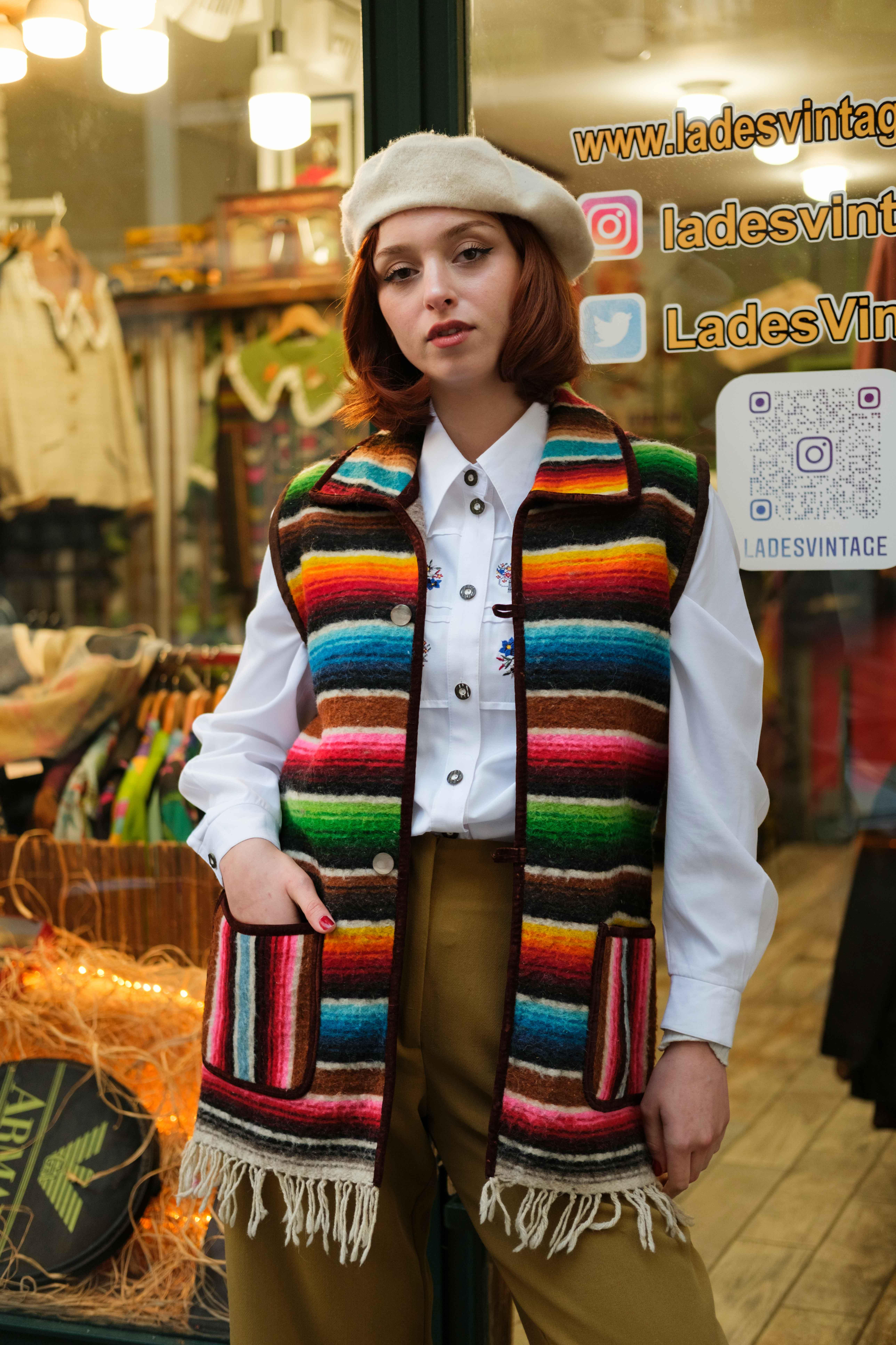 RENKLİ MODEL BOHEM YELEK