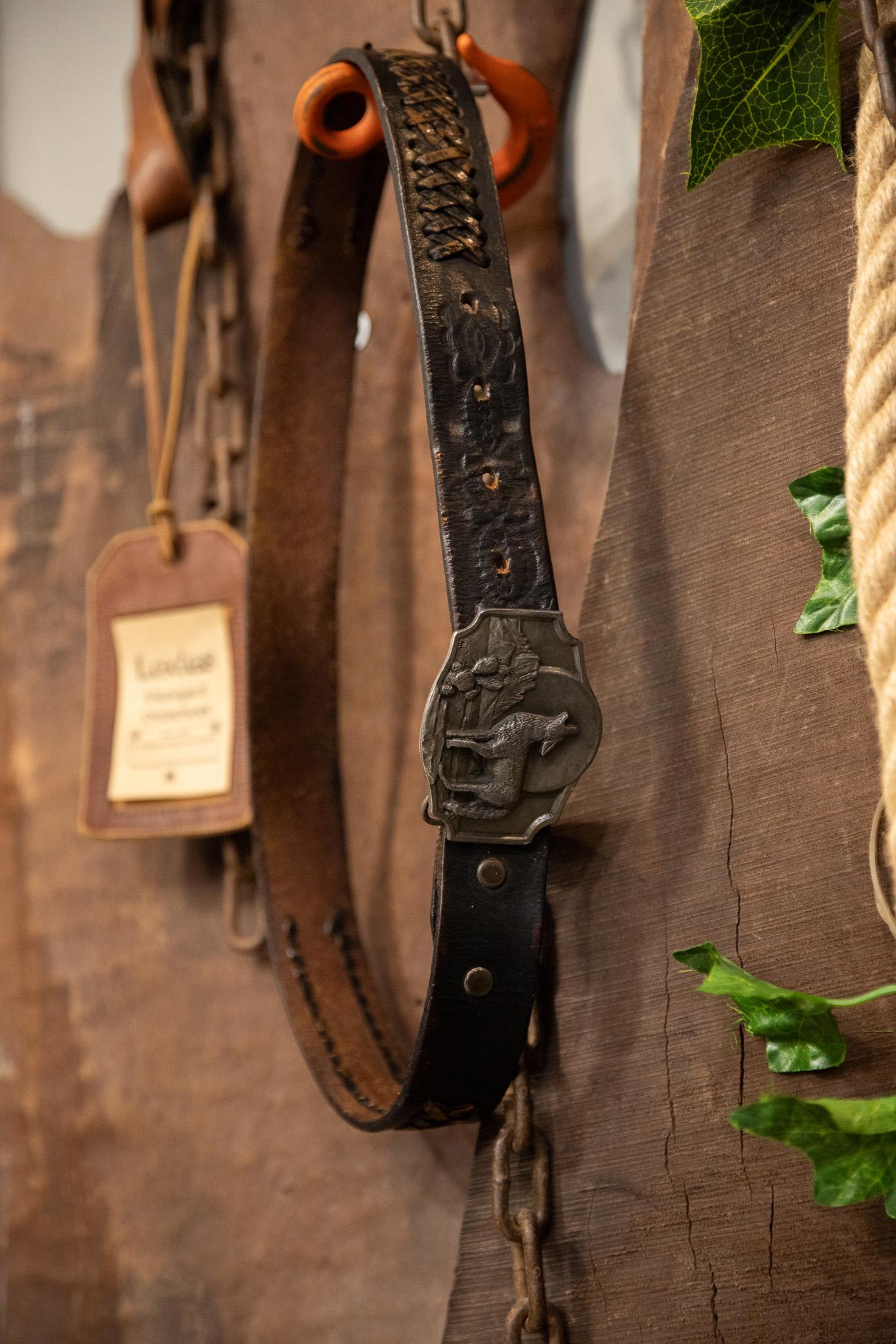 Wolf Buckle Deri Kemer