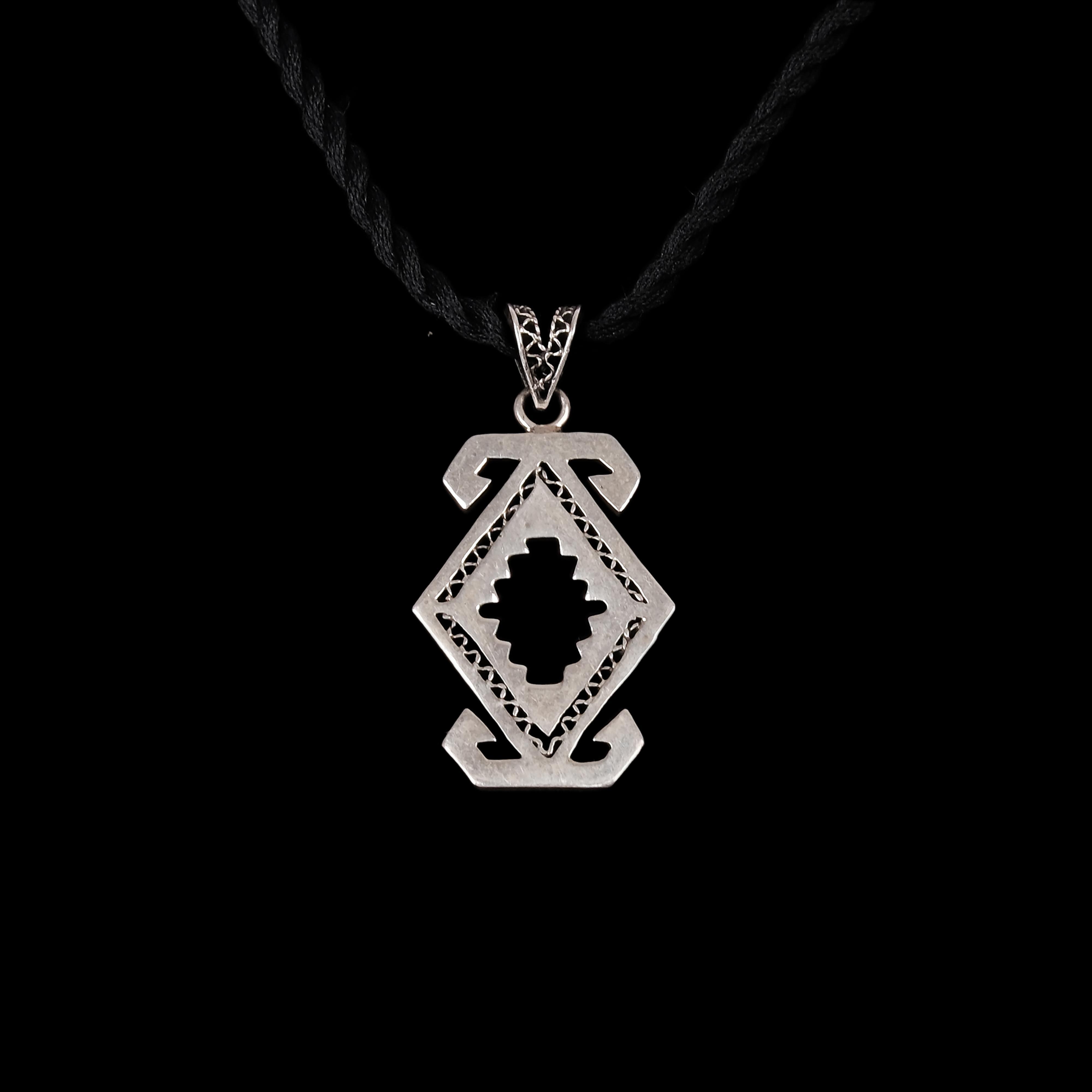 ÇİFT BAŞLI YILAN KOLYE UCU