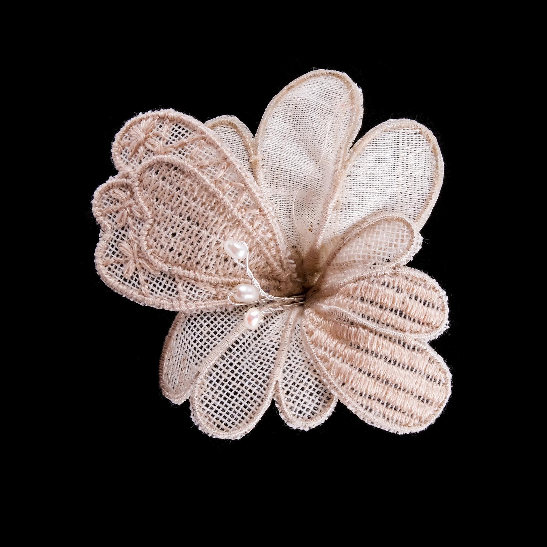 GELİN ÇİÇEĞİ BROŞ