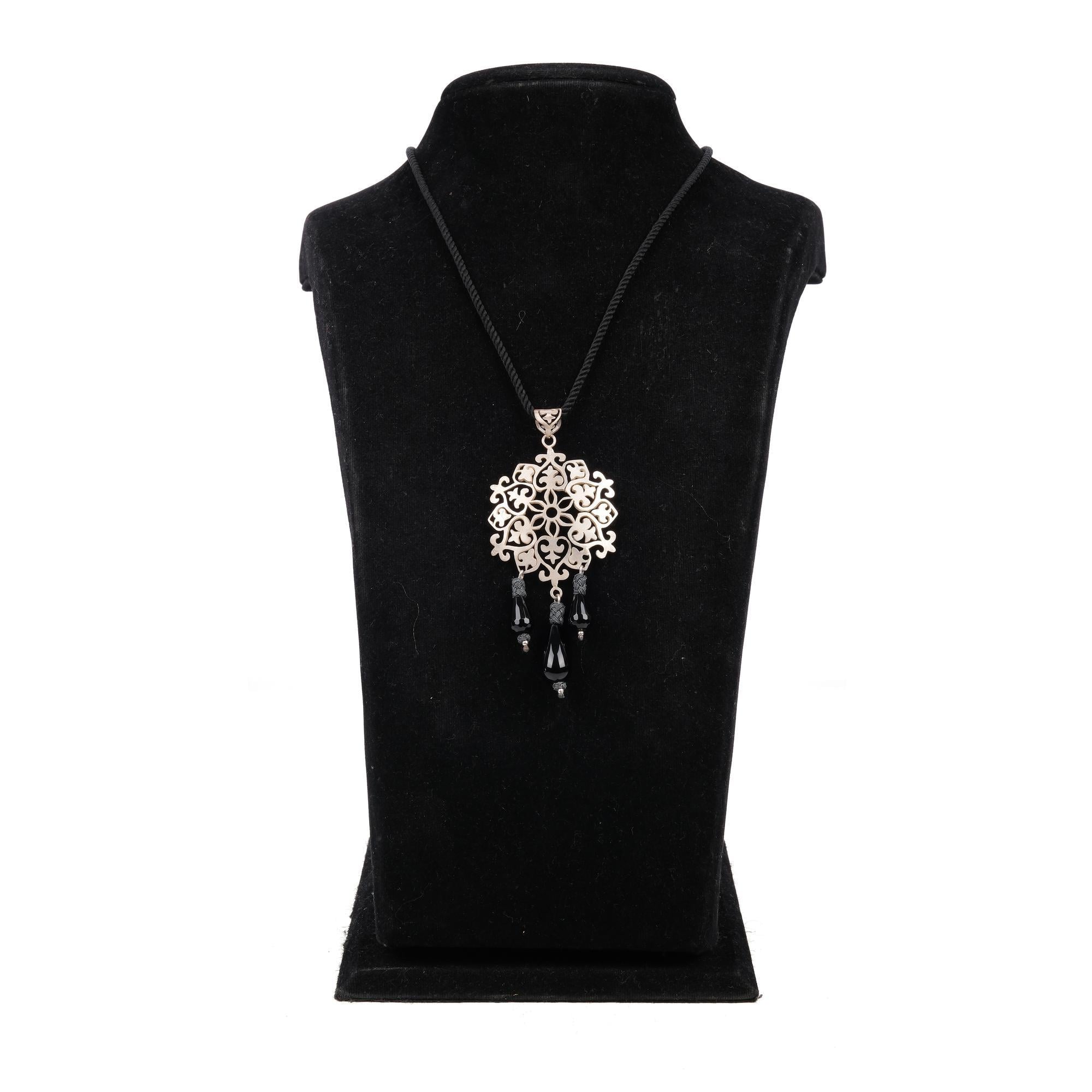 RUMİ DESENLİ AJUR KOLYE