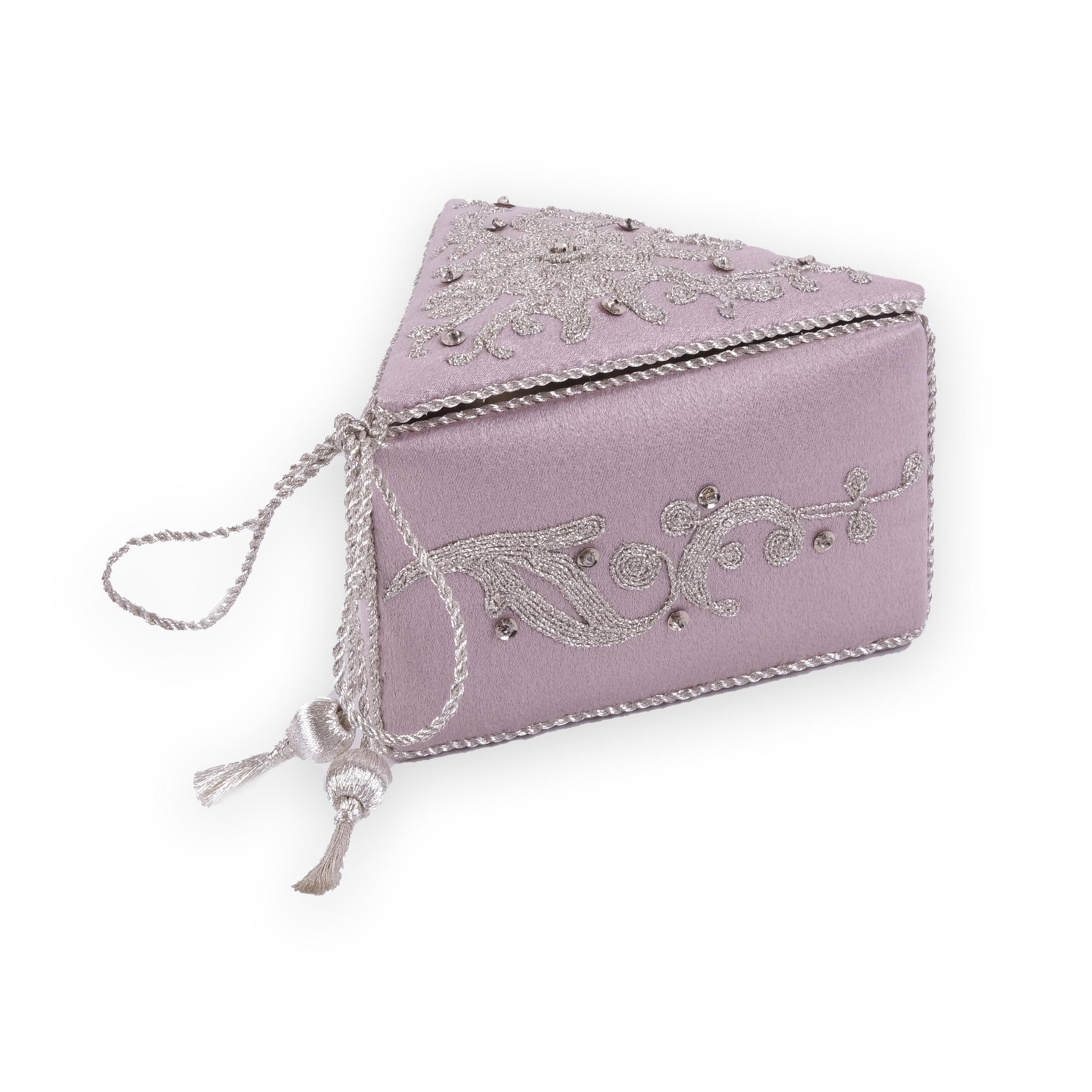 SARAYLI KUTU ÜÇGEN