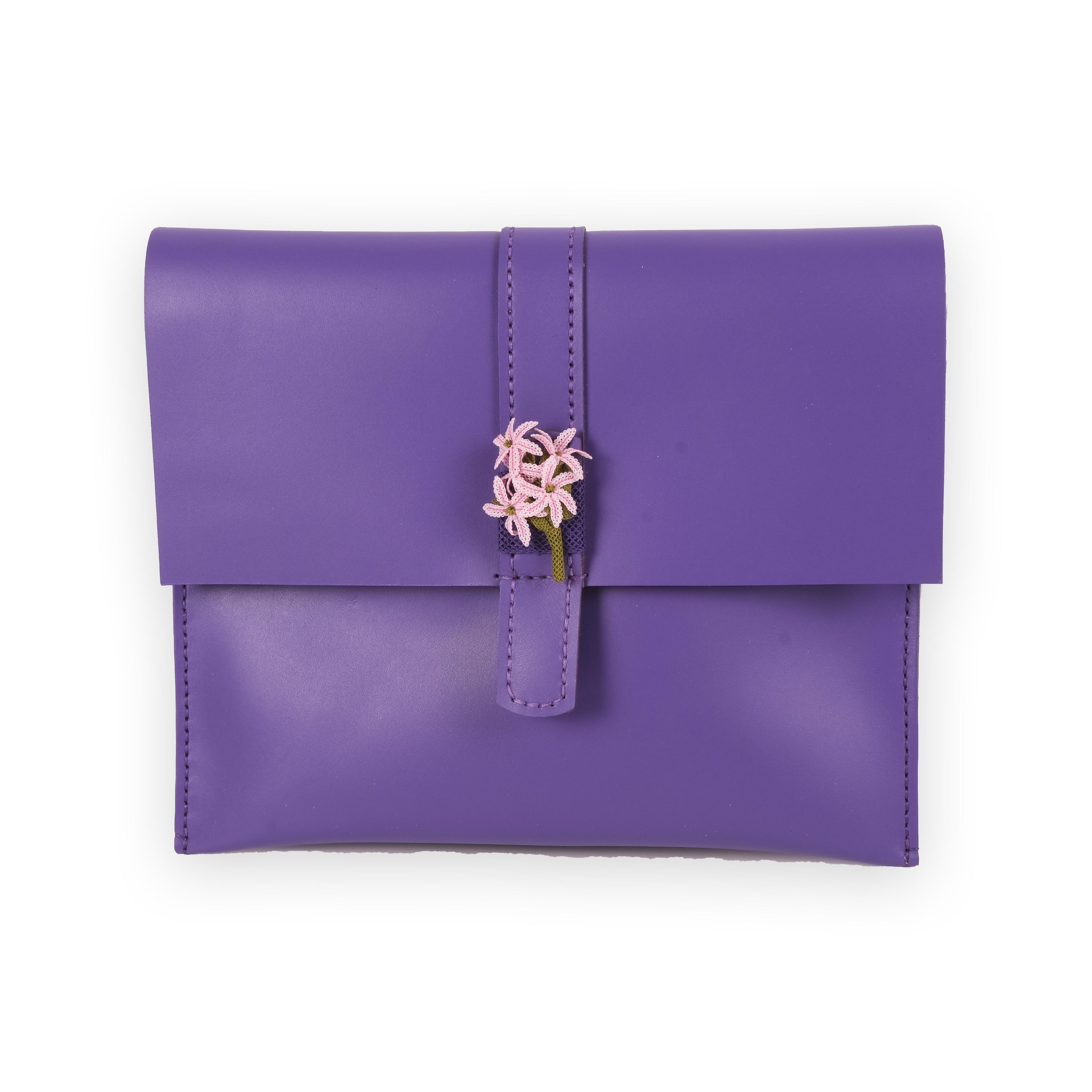 SÜMBÜL DETAYLI TAKIM