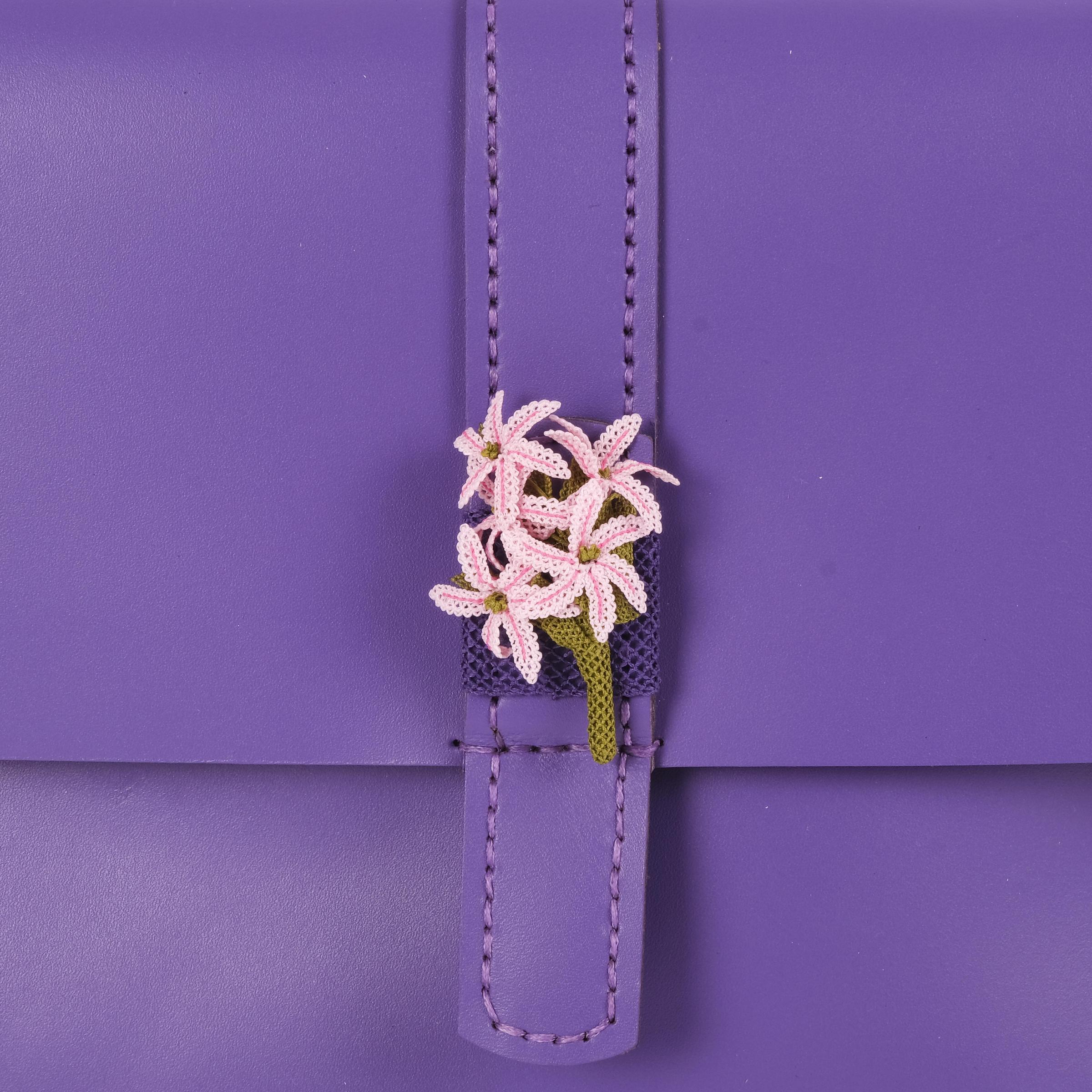 SÜMBÜL DETAYLI TAKIM