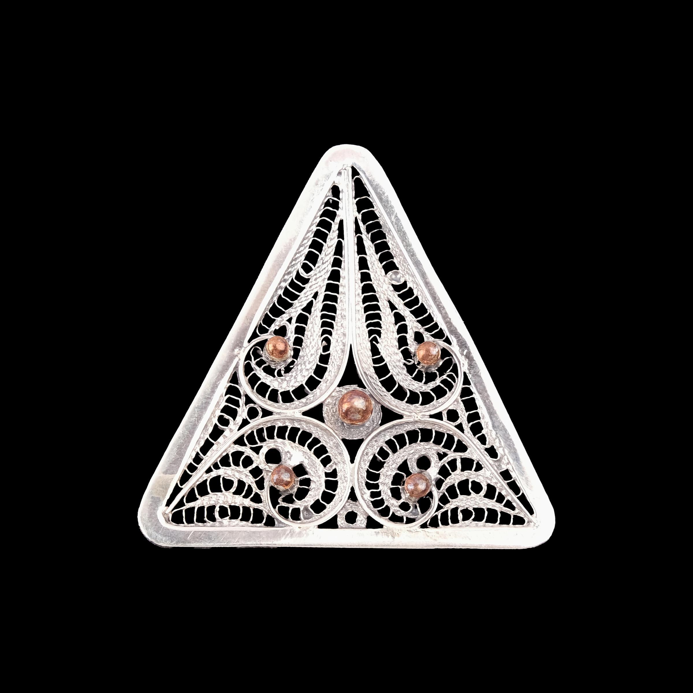 ZARAFETİN VE USTALIĞIN GEOMETRİK BROŞ 1 (7.4GR)
