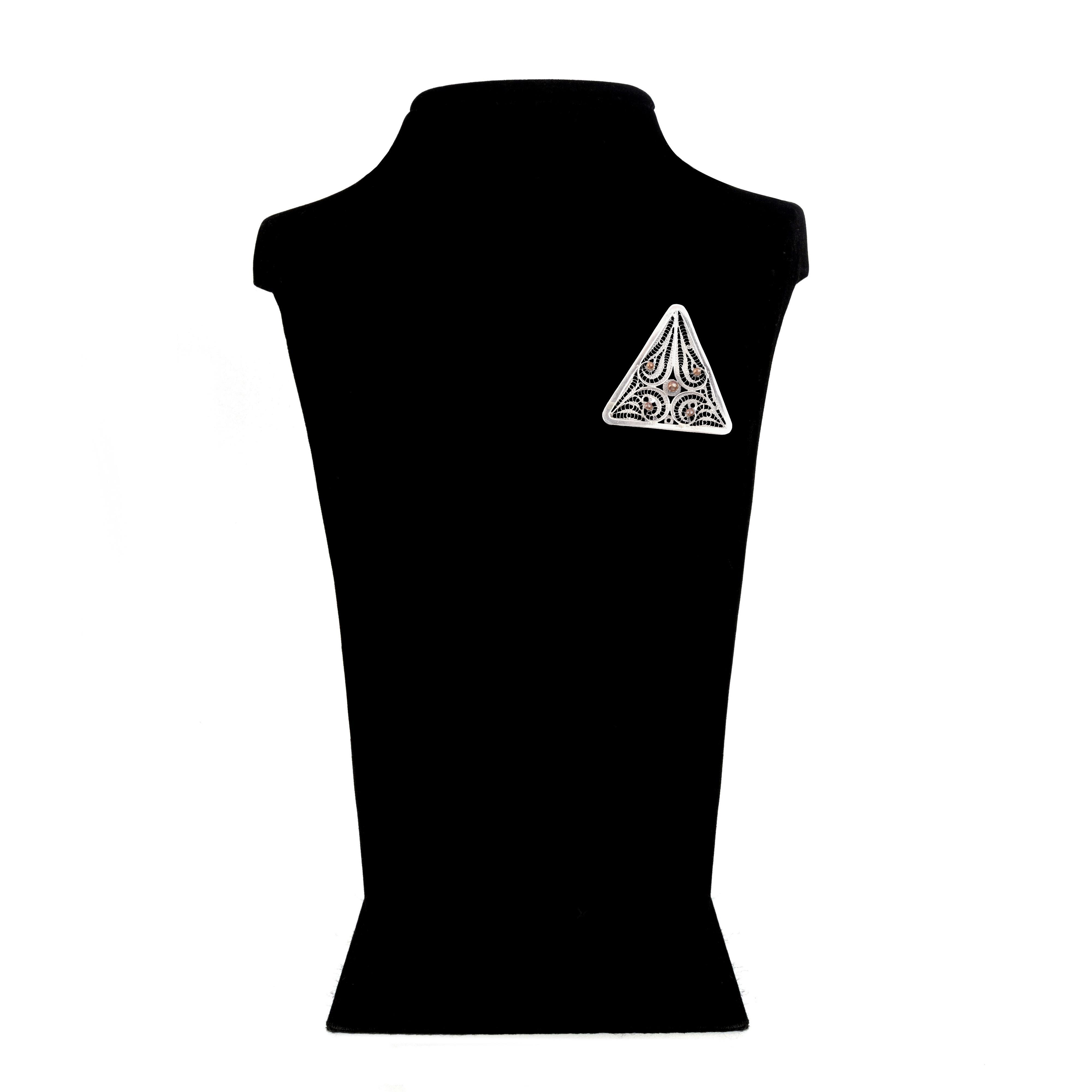 ZARAFETİN VE USTALIĞIN GEOMETRİK BROŞ 1 (7.4GR)