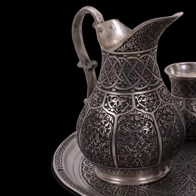 BAKIR İŞLEMELİ SÜRAHİ VE BARDAK TAKIMI (6 PARÇA)