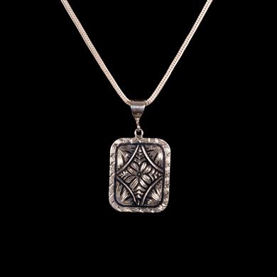 ÇİÇEK DESENLİ SAVAT KOLYE