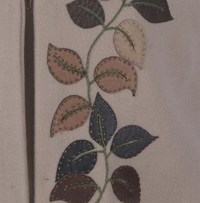 DERİ YAPRAK SÜSLEMELİ YELEK