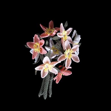 ELMA ÇİÇEĞİ BROŞ