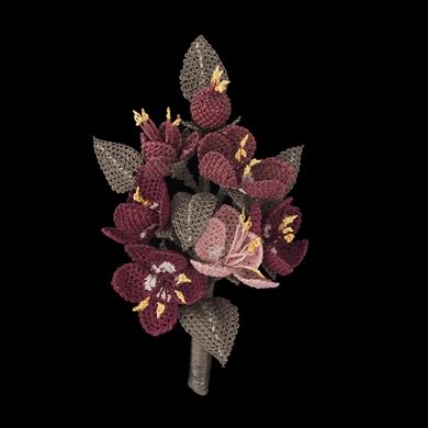 ELMA ÇİÇEĞİ YAKA İĞNESİ