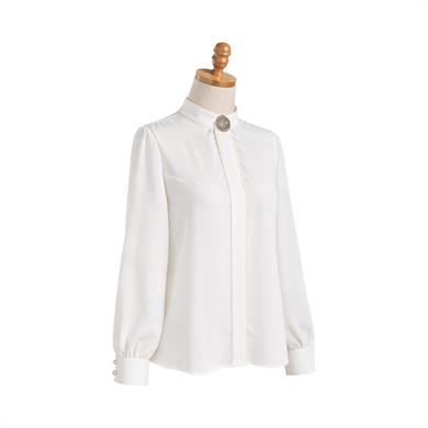 GÜMÜŞ BROŞLU BLUZ