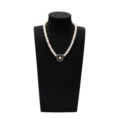 İNCİLİ ÇİÇEK GERDANLIK