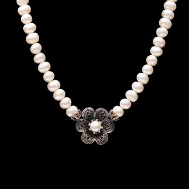 İNCİLİ ÇİÇEK GERDANLIK