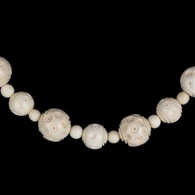 LÜLETAŞI OYMA KOLYE