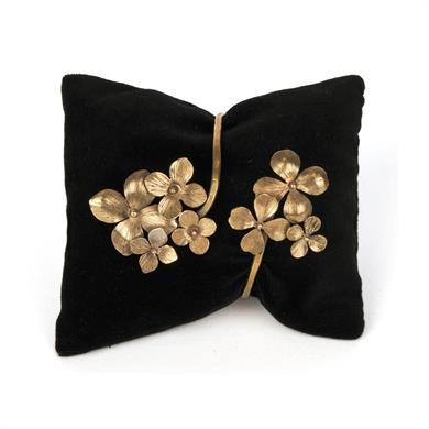 MALCOMİA ÇİÇEKLİ BİLEKLİK