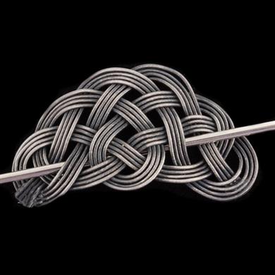 OKSİTLİ KAZAZİYE YAKA İĞNESİ (12,19 GR)