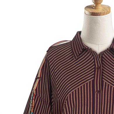 OMZU ÇARPANA DETAYLI GAZENNE DOKUMA GÖMLEK