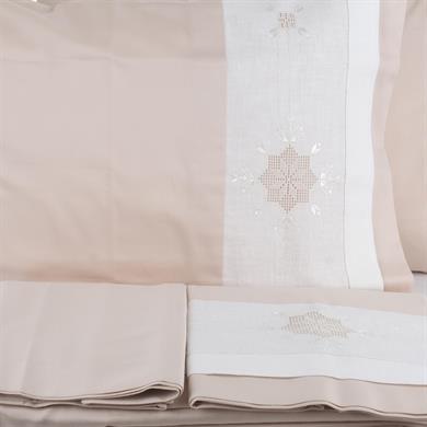 PARLAYAN YILDIZ NEVRESİM TAKIMI