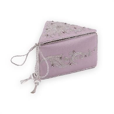 SARAYLI KUTU ÜÇGEN