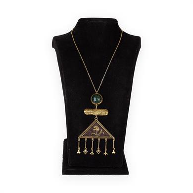 ÜÇGEN SALLANTILI KOLYE