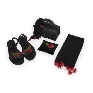 YILBAŞI ÇİÇEĞİ DETAYLI TAKIM