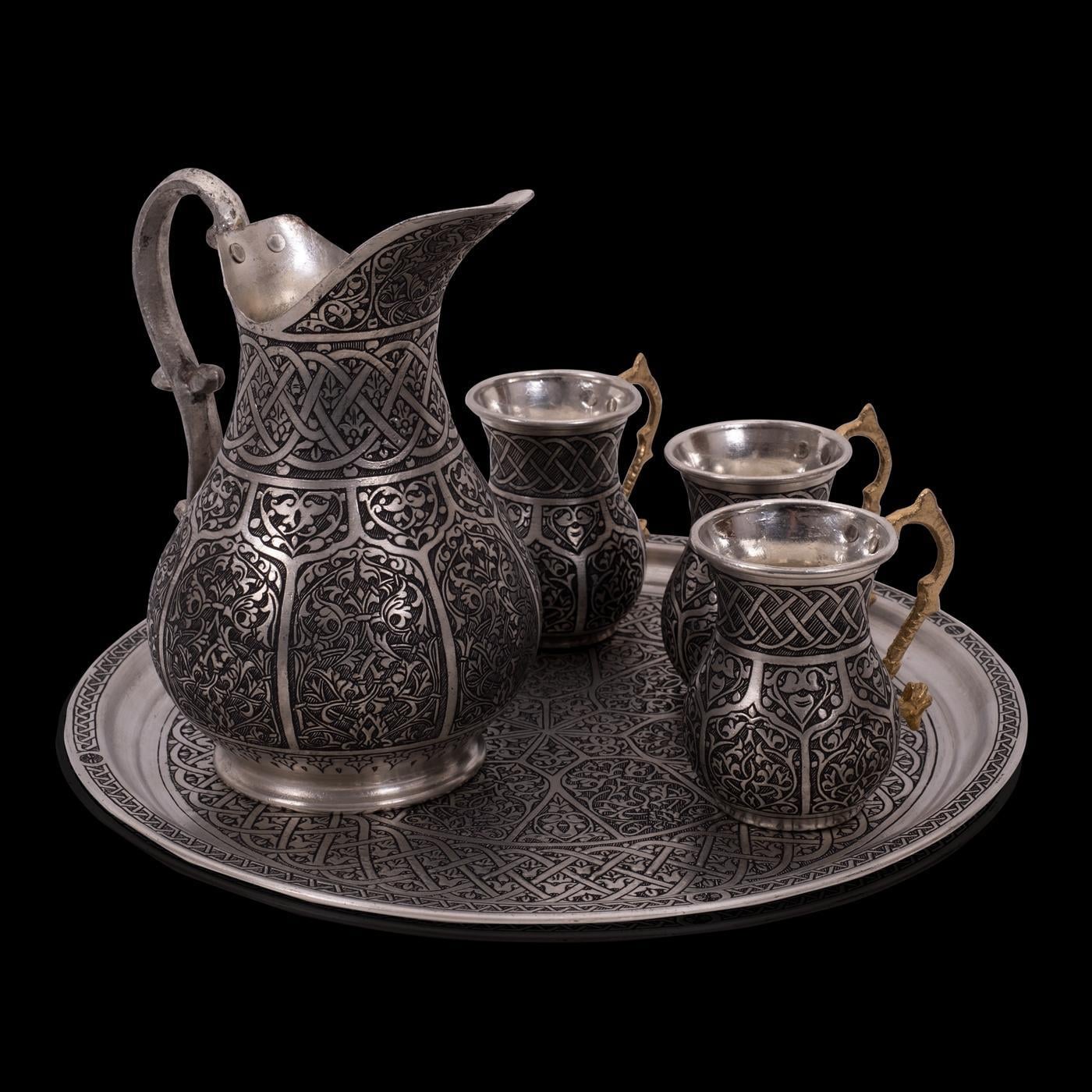 BAKIR İŞLEMELİ SÜRAHİ VE BARDAK TAKIMI (6 PARÇA)