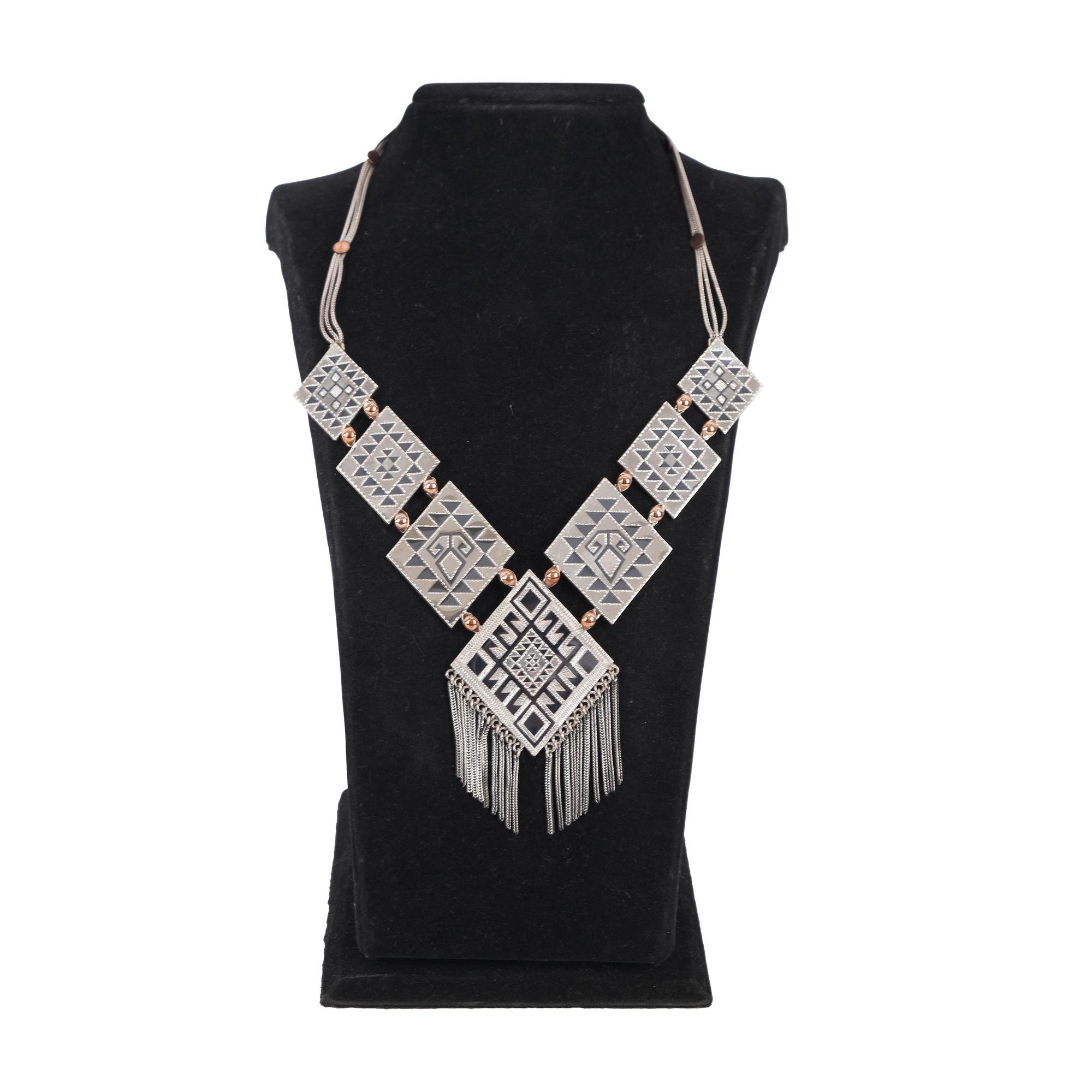 KİLİM MOTİFLİ GERDANLIK