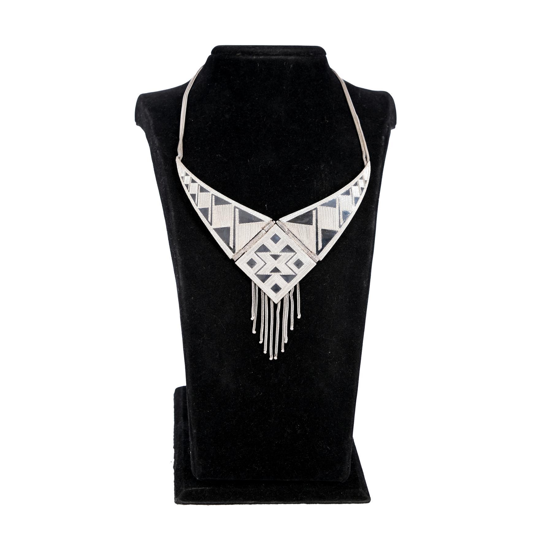 KURTAĞZI MOTİFLİ GERDANLIK